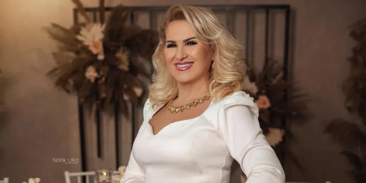 Kështu s’e keni parë Shyhreten, fotoja pa grim po bën xhiron e rrjetit!